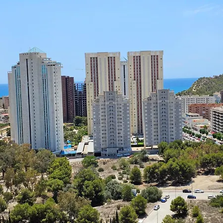 Residencial La Cala 比利亚霍约萨